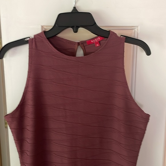 Guess form fitting plum colored dress size XL - Picture 2 of 4